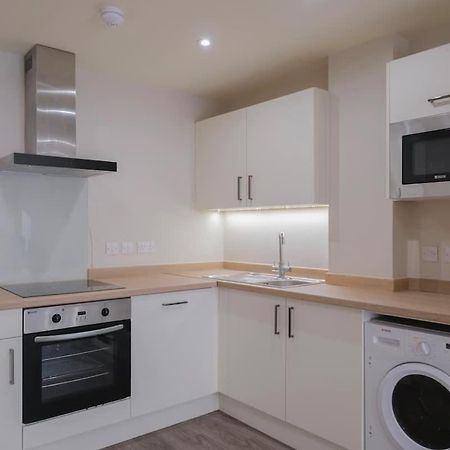 Charming 1-Bedroom Apartment In Leeds City Centre Perfect For Couples Or Solo Travelers מראה חיצוני תמונה
