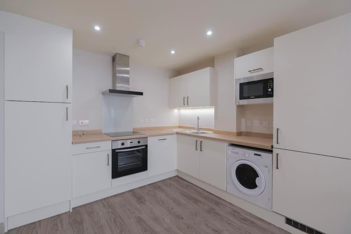 Charming 1-Bedroom Apartment In Leeds City Centre Perfect For Couples Or Solo Travelers מראה חיצוני תמונה